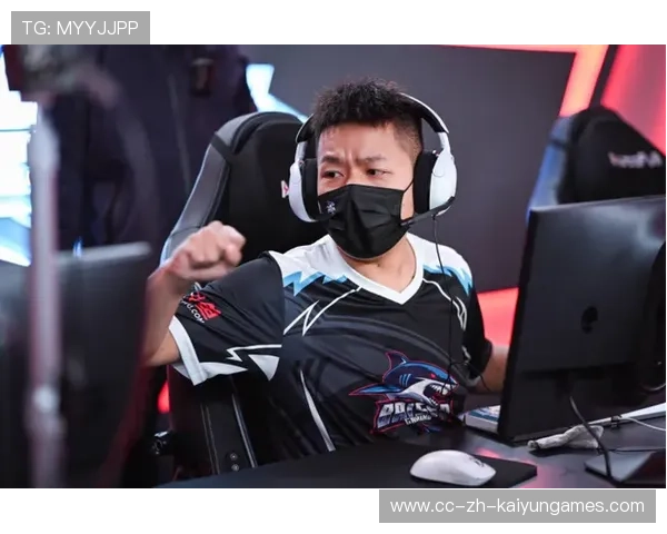 冠军教练战术手册被媒体连夜拆解，热度不减